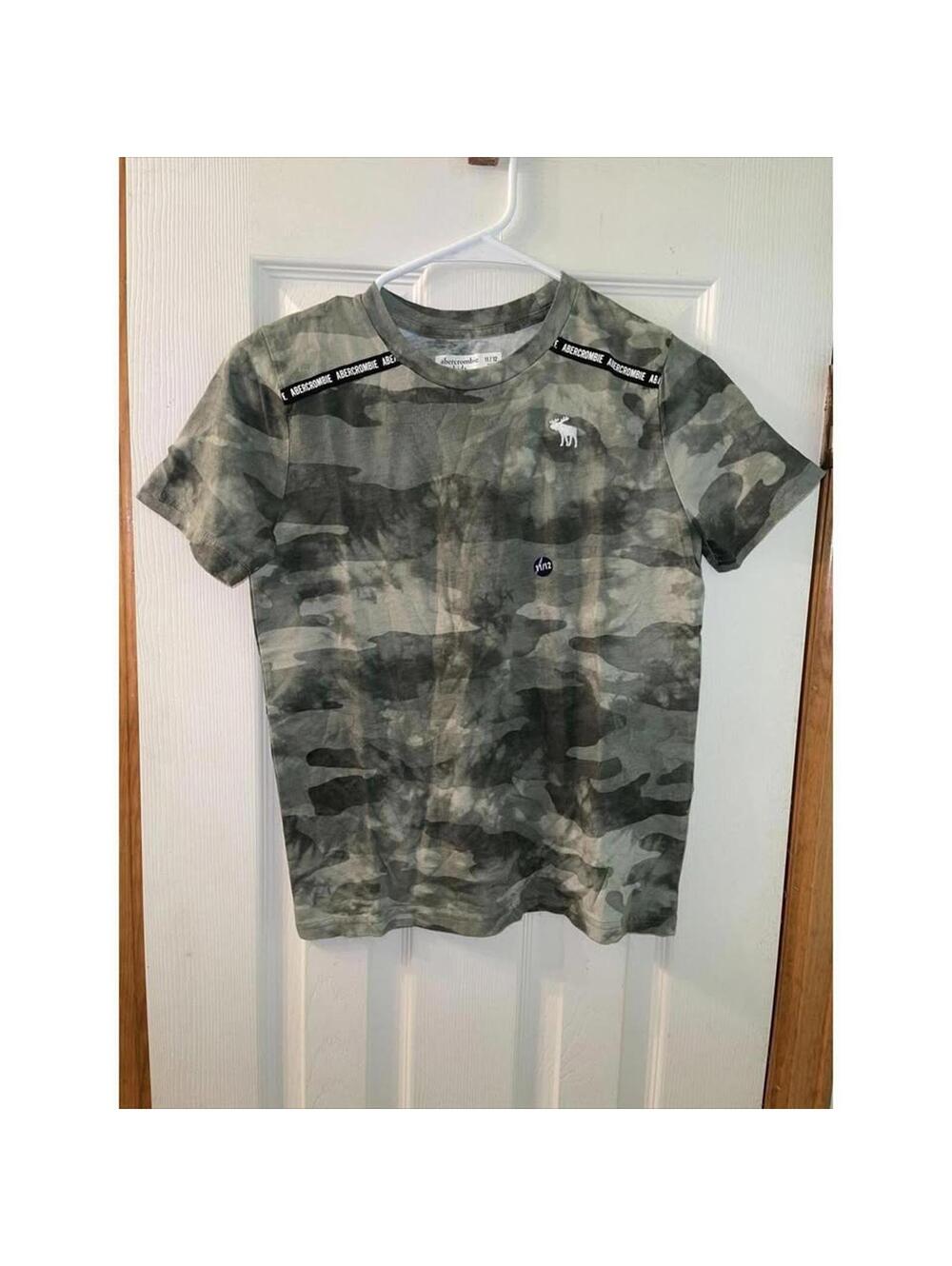 Abercrombie Kids Camo T-Shirt Size 11/12